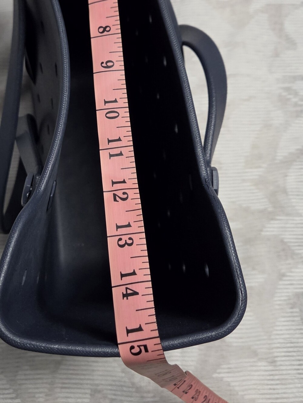 NWT Berkley Jensen Beach Tote Bag, Rubber, Waterproof, Tip Proof Design, Medium - Picture 2 of 8